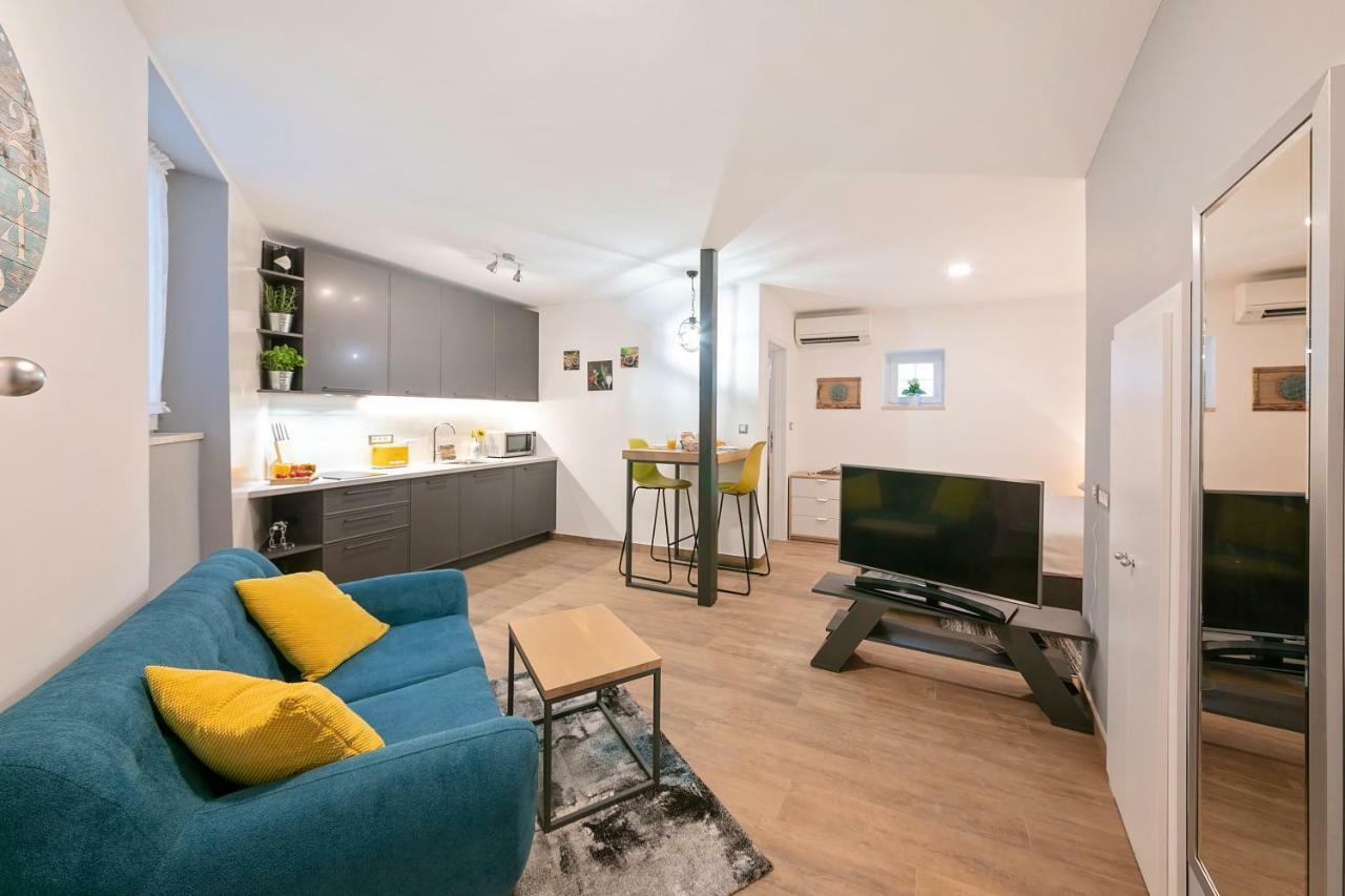 Mariva Downtown Studio Rovinj Exterior foto